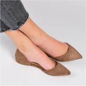 Women’s Journee Collection Ester Brown Faux Suede Pointy Toe Size 11 US!